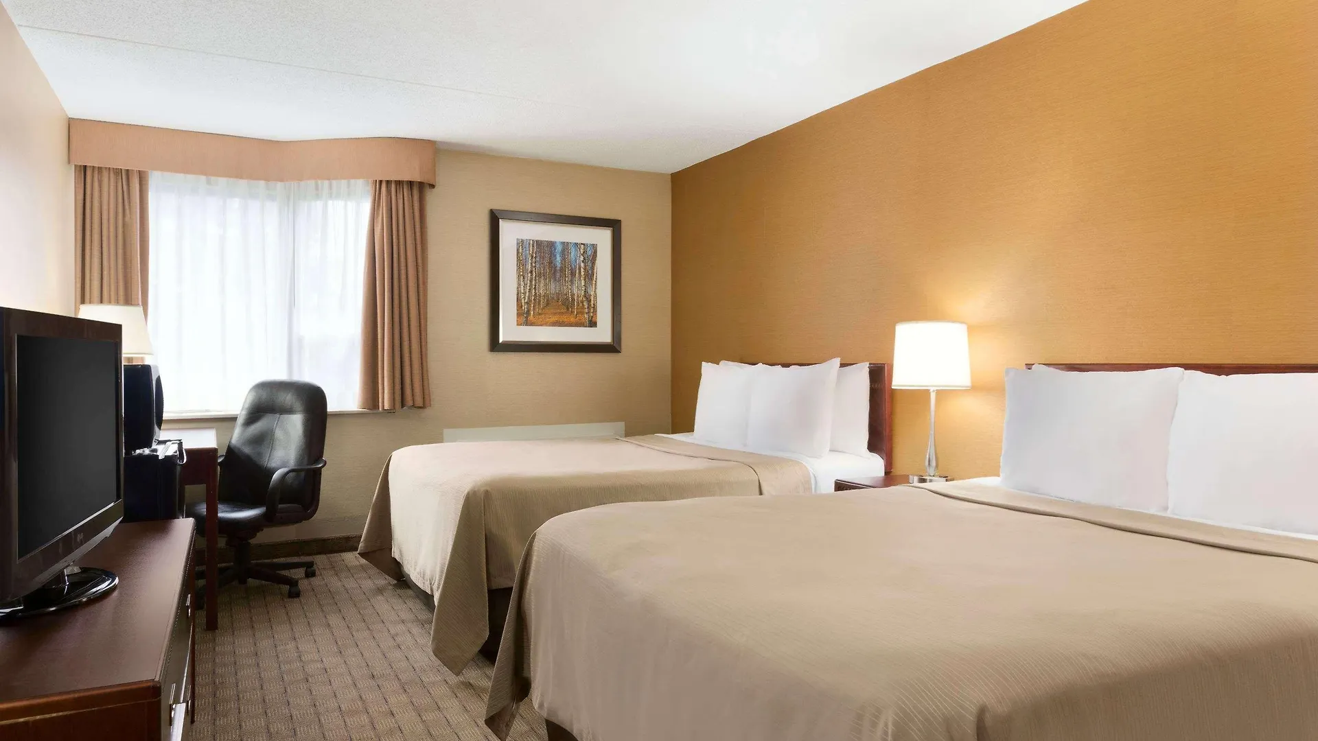 Travelodge By Wyndham Toronto East