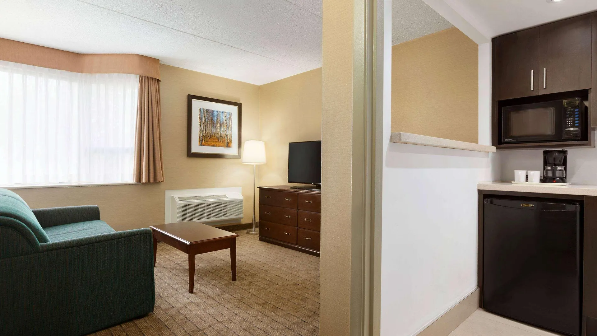 Travelodge By Wyndham Toronto East