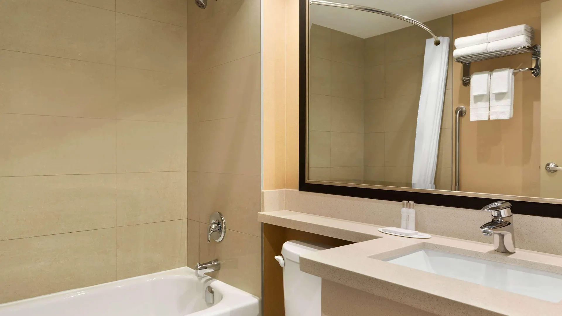 ホテル Travelodge By Wyndham Toronto East