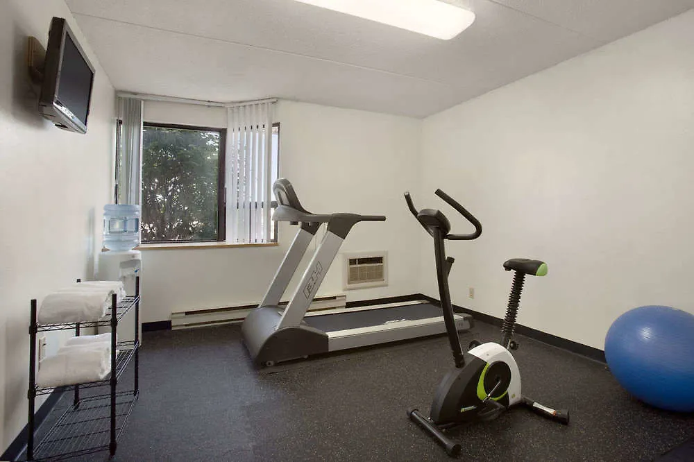 Travelodge By Wyndham Toronto East